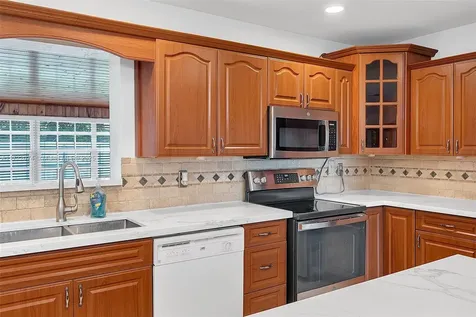 1320 NE 205th Terrace Miami FL 33179