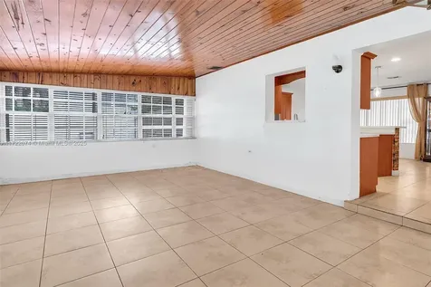 1320 NE 205th Terrace Miami FL 33179