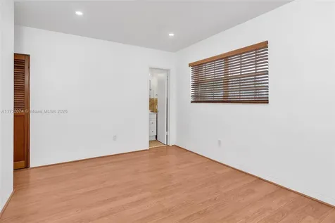 1320 NE 205th Terrace Miami FL 33179