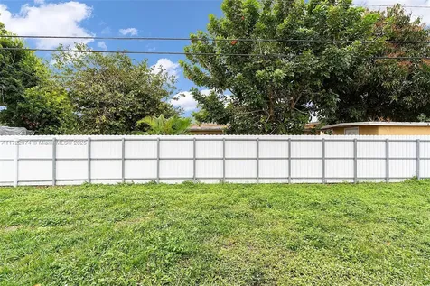 1320 NE 205th Terrace Miami FL 33179