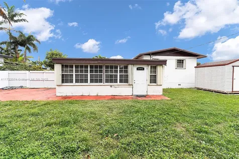 1320 NE 205th Terrace Miami FL 33179