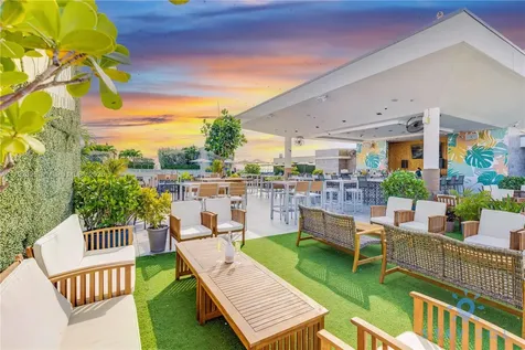 777 N Ocean Drive Hollywood FL 33019