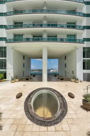 900 Biscayne Boulevard Miami FL 33132