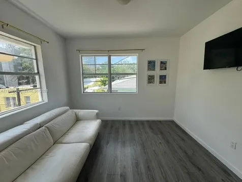 810 7th Street Miami Beach FL 33139