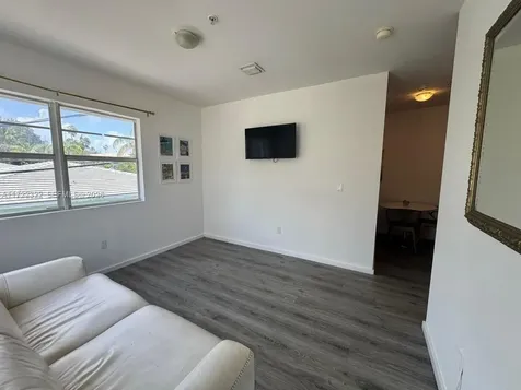 810 7th Street Miami Beach FL 33139