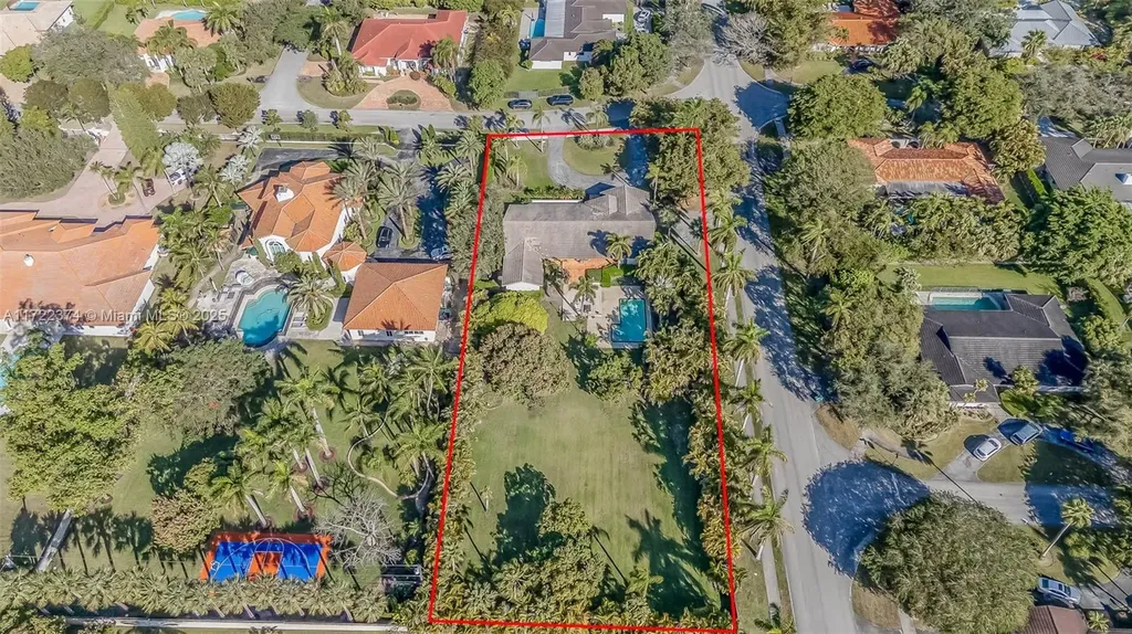 7200 SW 100th Street Pinecrest FL 33156