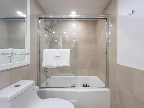 5161 Collins Avenue Miami Beach FL 33140
