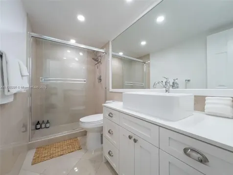 5161 Collins Avenue Miami Beach FL 33140