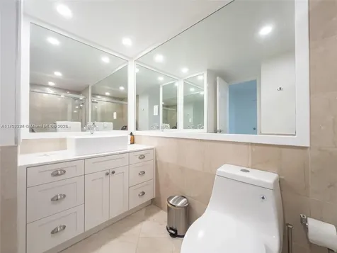 5161 Collins Avenue Miami Beach FL 33140