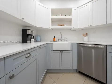 5161 Collins Avenue Miami Beach FL 33140