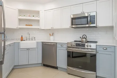 5161 Collins Avenue Miami Beach FL 33140