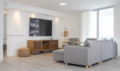 5161 Collins Avenue Miami Beach FL 33140