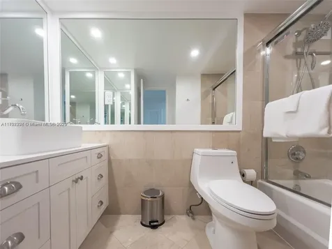 5161 Collins Avenue Miami Beach FL 33140