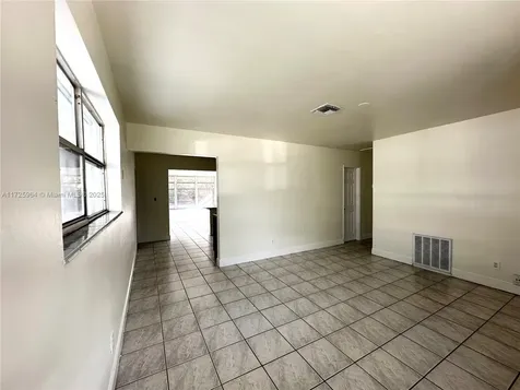 309 SW 67th Terrace Pembroke Pines FL 33023
