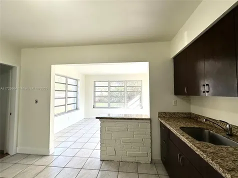 309 SW 67th Terrace Pembroke Pines FL 33023