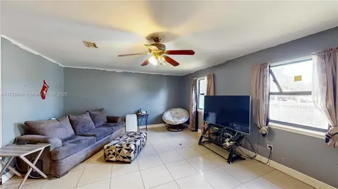 324 SW 16th Terrace Homestead FL 33030