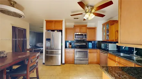 324 SW 16th Terrace Homestead FL 33030