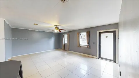 324 SW 16th Terrace Homestead FL 33030