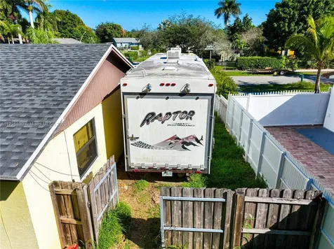 324 SW 16th Terrace Homestead FL 33030