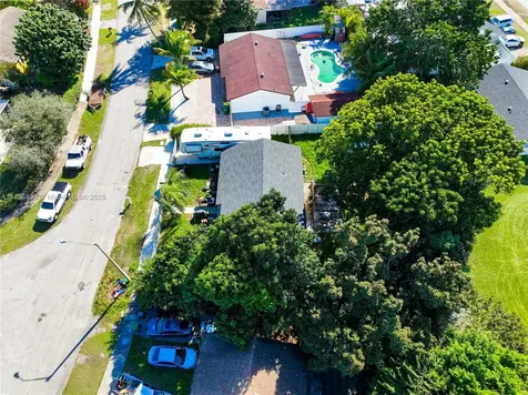 324 SW 16th Terrace Homestead FL 33030