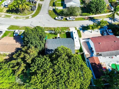 324 SW 16th Terrace Homestead FL 33030