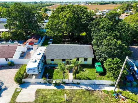 324 SW 16th Terrace Homestead FL 33030