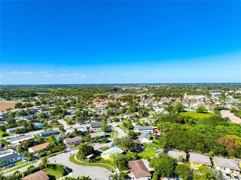 324 SW 16th Terrace Homestead FL 33030