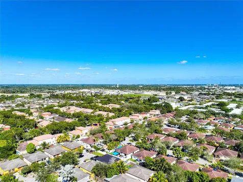324 SW 16th Terrace Homestead FL 33030