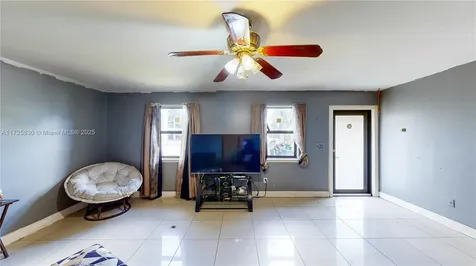 324 SW 16th Terrace Homestead FL 33030