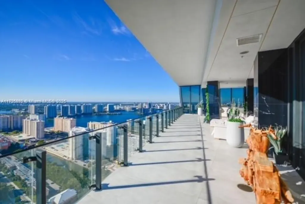 17141 Collins Avenue Sunny Isles Beach FL 33160