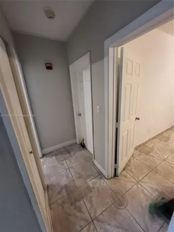 3240 NW 18th Street Miami FL 33125