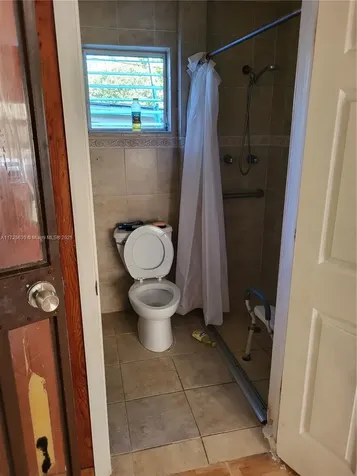 3240 NW 18th Street Miami FL 33125