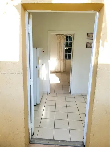 3240 NW 18th Street Miami FL 33125