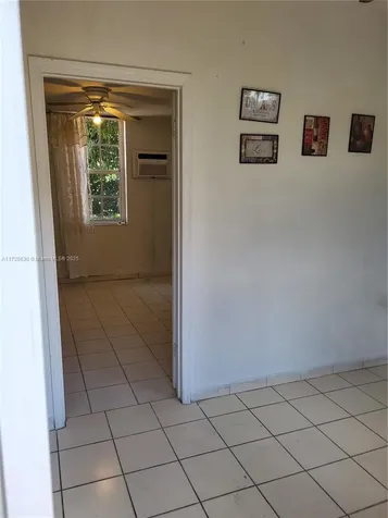3240 NW 18th Street Miami FL 33125