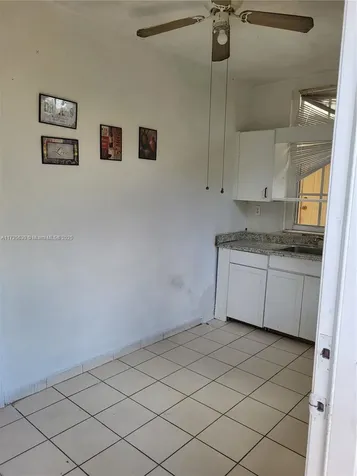 3240 NW 18th Street Miami FL 33125