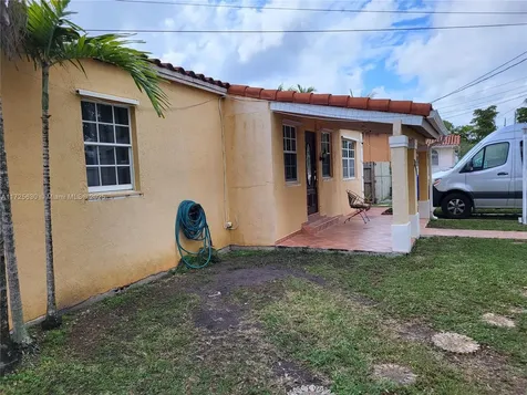3240 NW 18th Street Miami FL 33125