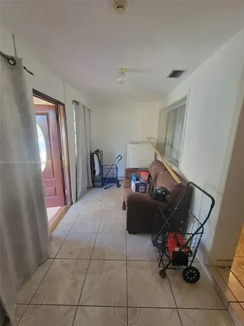 3240 NW 18th Street Miami FL 33125