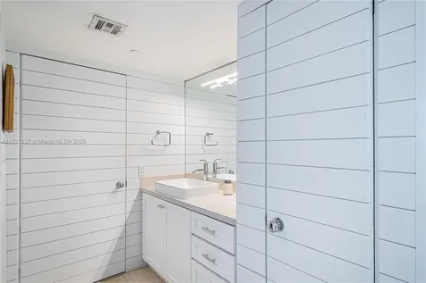 1541 Brickell Avenue Miami FL 33129