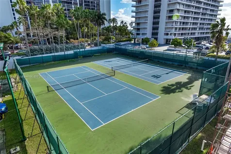 1541 Brickell Avenue Miami FL 33129