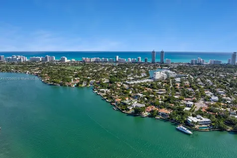 4744 N Bay Road Miami Beach FL 33140