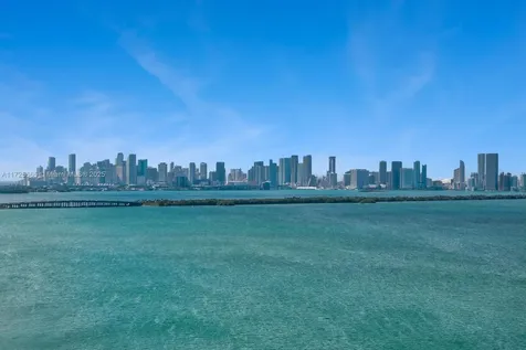 4744 N Bay Road Miami Beach FL 33140