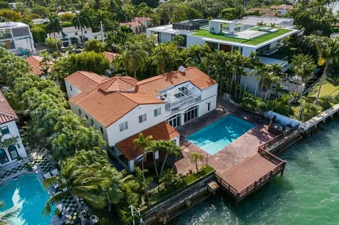 4744 N Bay Road Miami Beach FL 33140
