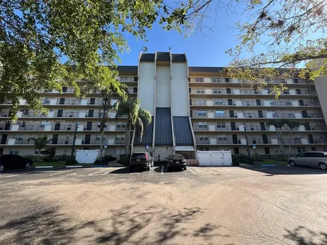 3300 W Rolling Hills Circle Davie FL 33328
