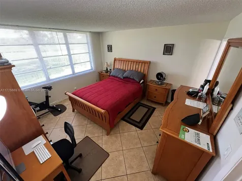 3300 W Rolling Hills Circle Davie FL 33328