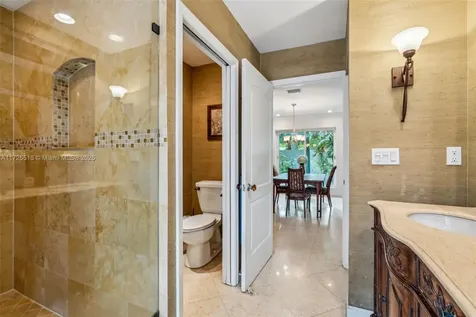 109 NE 26th Drive Wilton Manors FL 33334