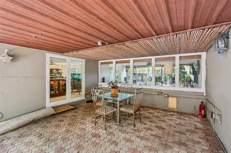 109 NE 26th Drive Wilton Manors FL 33334