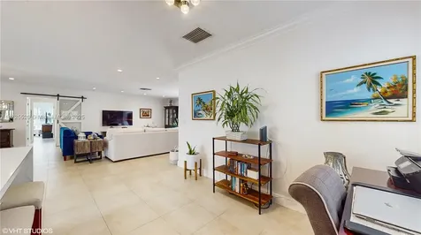 6950 SW 82nd Court Miami FL 33143