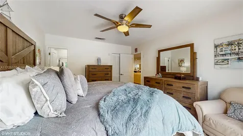 6950 SW 82nd Court Miami FL 33143