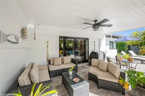 6950 SW 82nd Court Miami FL 33143