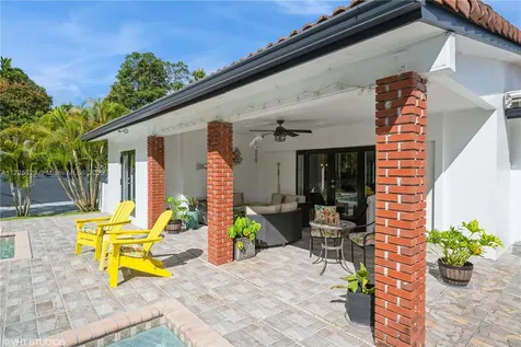 6950 SW 82nd Court Miami FL 33143